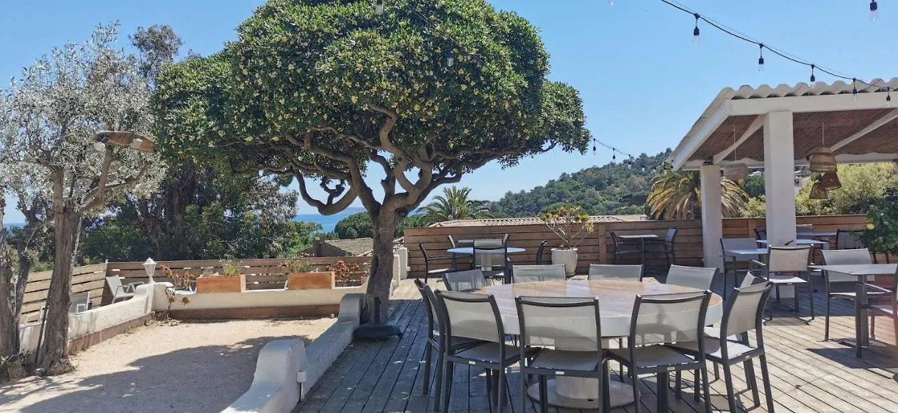 Hotel Beau Site 르 라방두 3*,